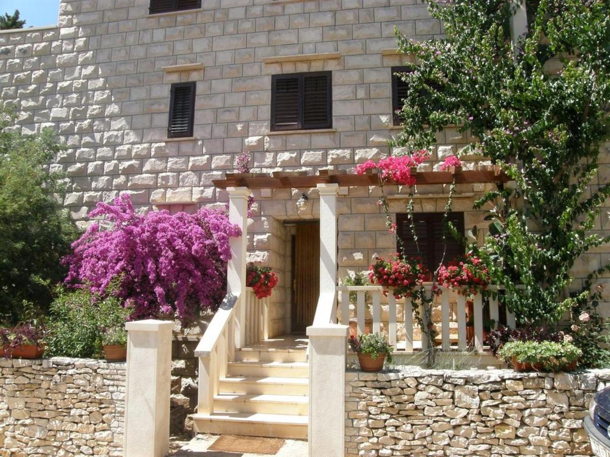 Villa Renipol Adults Only Sutivan ภายนอก รูปภาพ