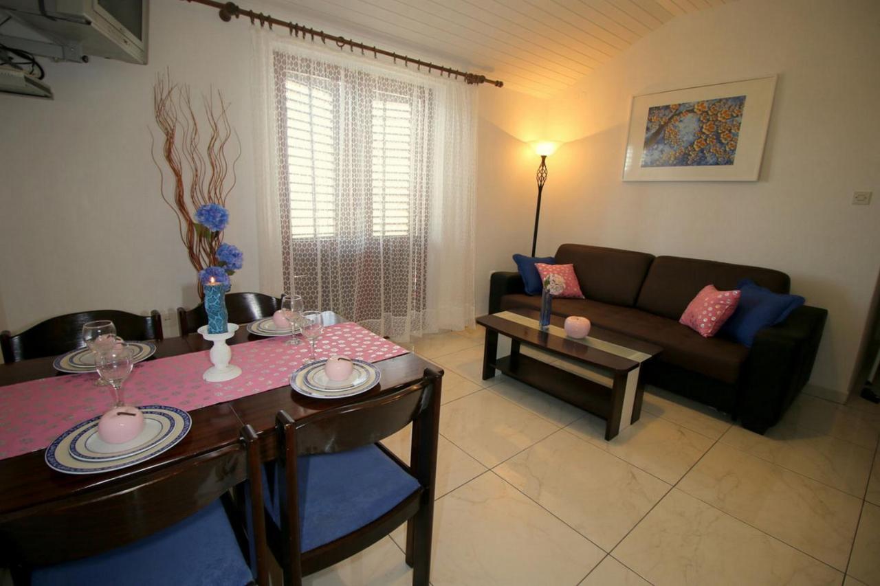 Villa Renipol Adults Only Sutivan ภายนอก รูปภาพ