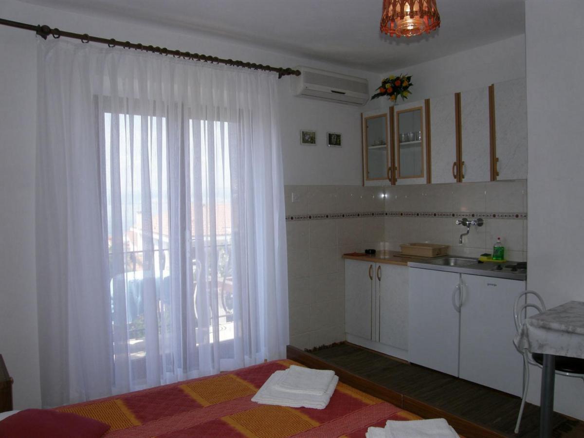 Villa Renipol Adults Only Sutivan ภายนอก รูปภาพ