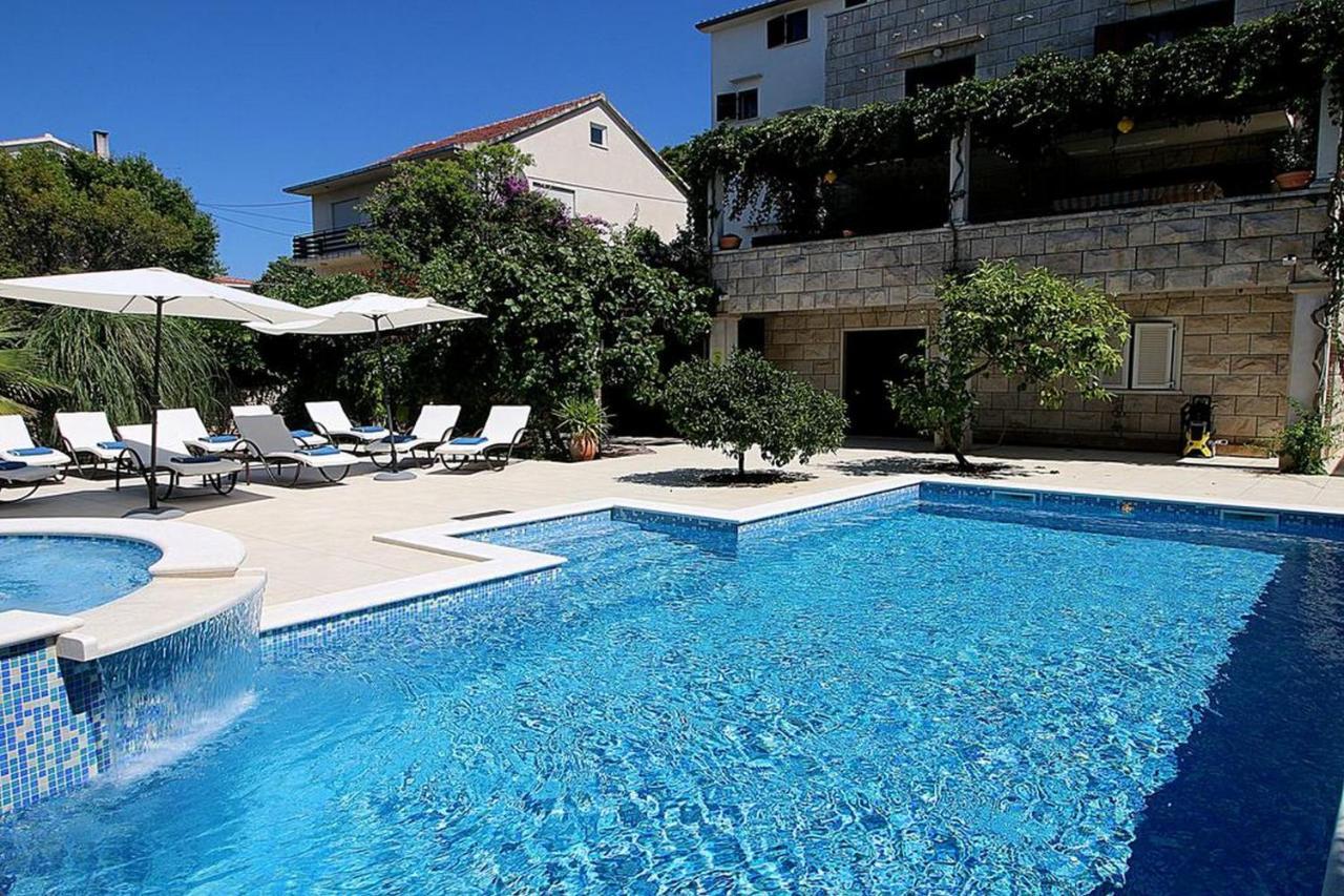 Villa Renipol Adults Only Sutivan ภายนอก รูปภาพ