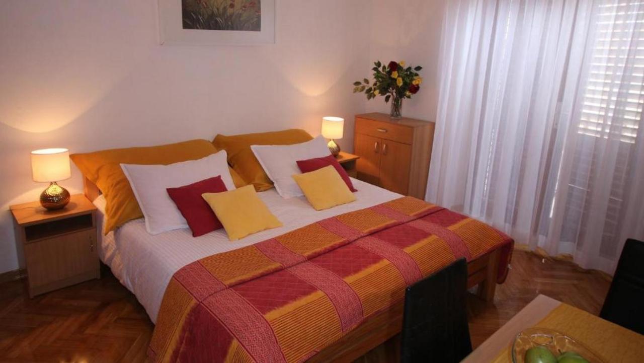Villa Renipol Adults Only Sutivan ภายนอก รูปภาพ