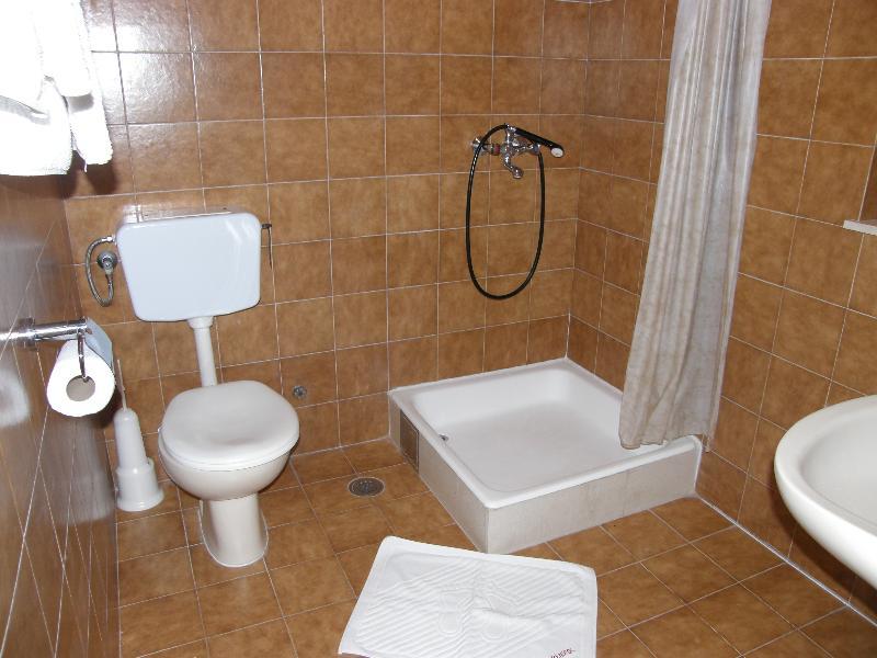 Villa Renipol Adults Only Sutivan ภายนอก รูปภาพ